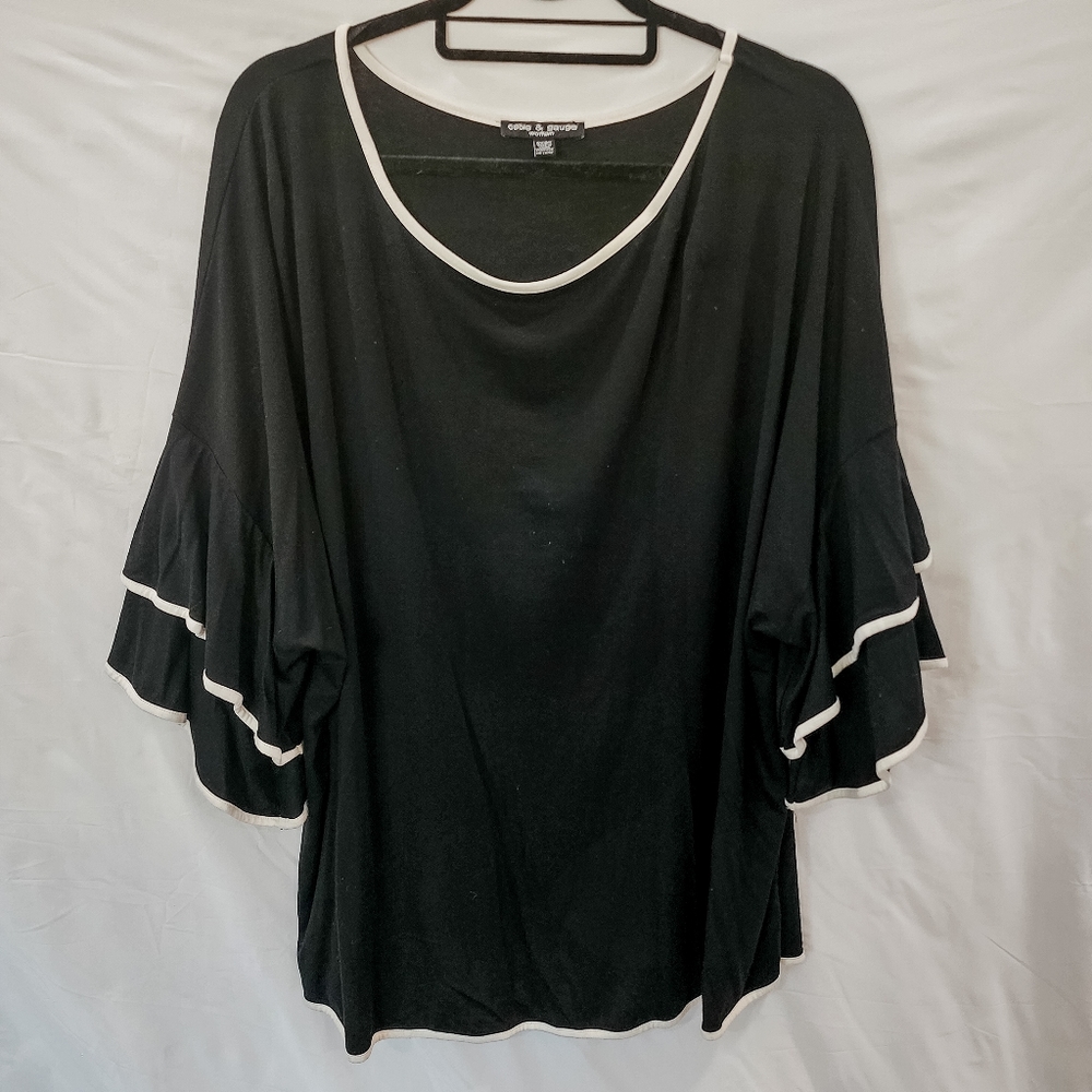 2X Butterfly Sleeve Black Top with White Detail - Cable & Gauge